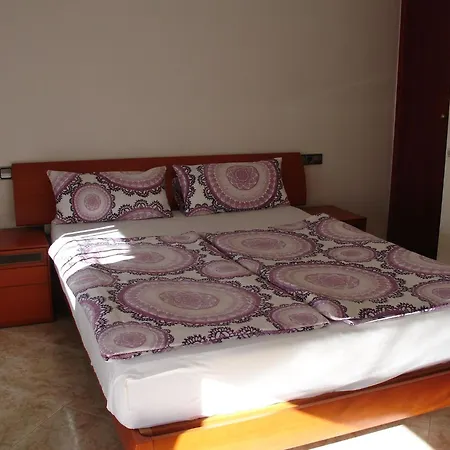 Gemuetliches Mit Pool Und Meerblick Prázdninový dům *